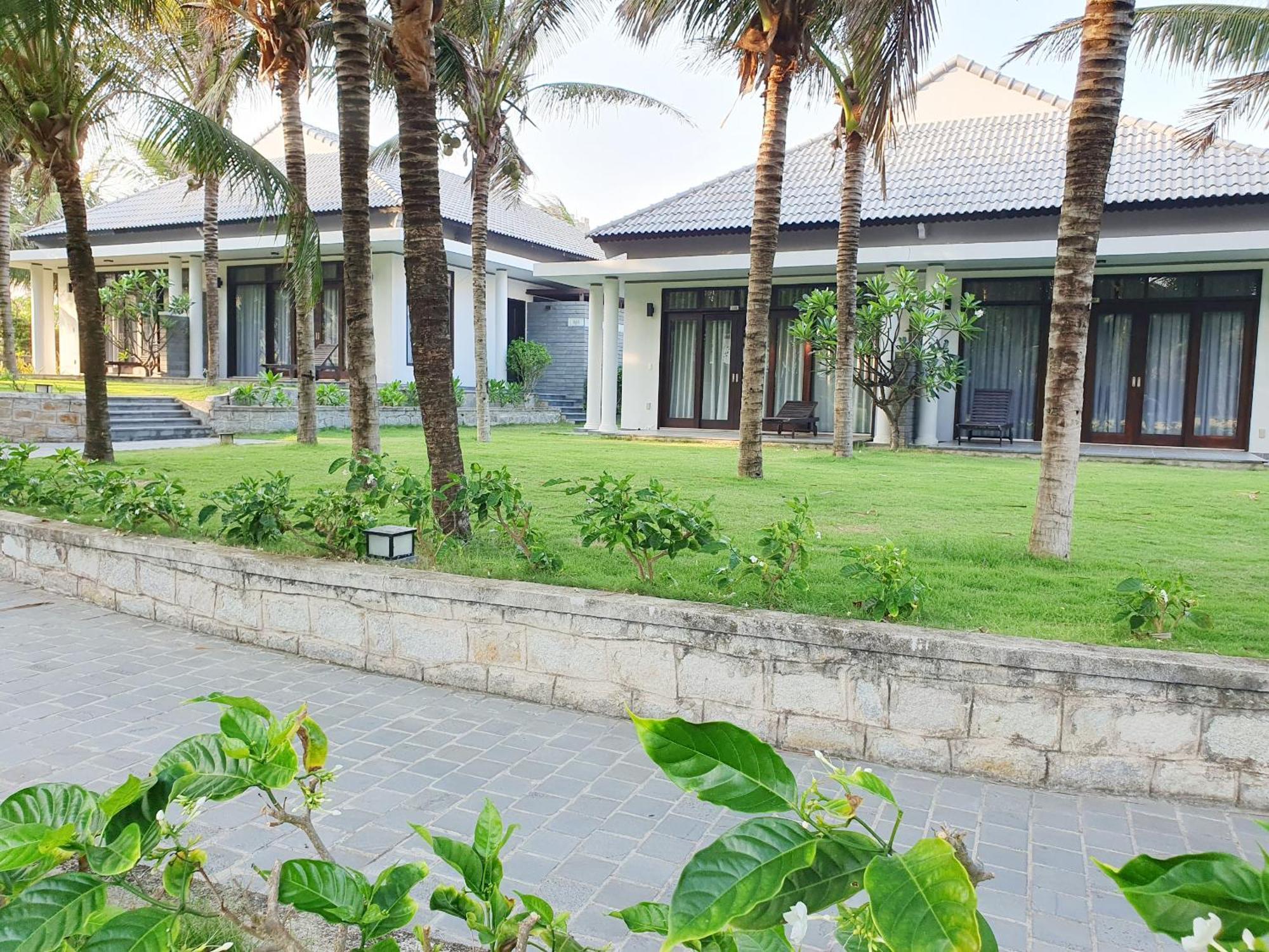 Starlight Villa Beach Resort & Spa Phan Thiet Exterior foto